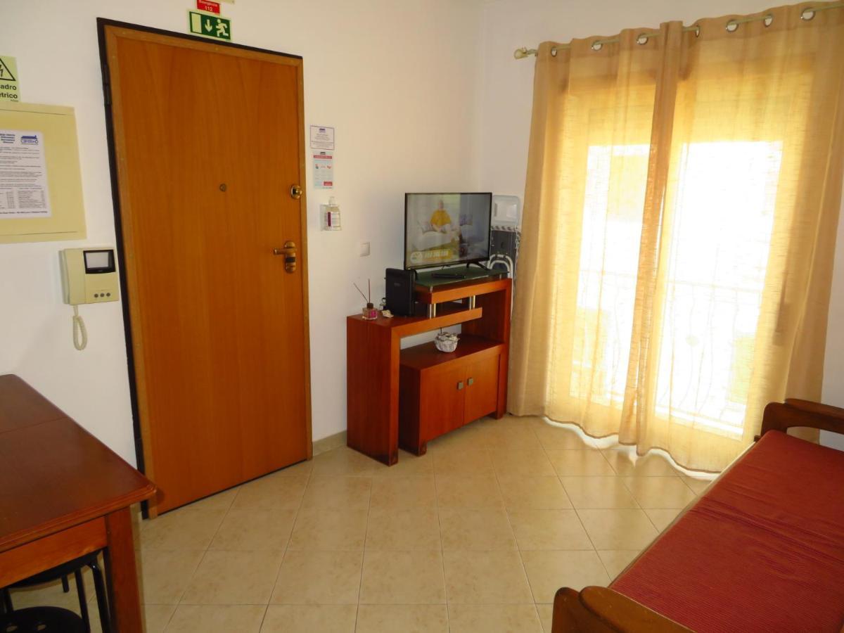 Apartamentos Carolino Monte Gordo Esterno foto